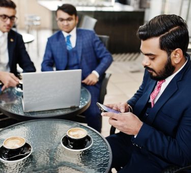 What to Look for Before Hiring iOS App Development Companies in Dubai